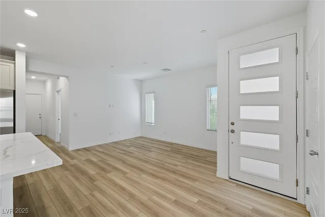 $575,000 | 600 Carriage Hill Drive, Unit 1094, Las Vegas, NV 89138