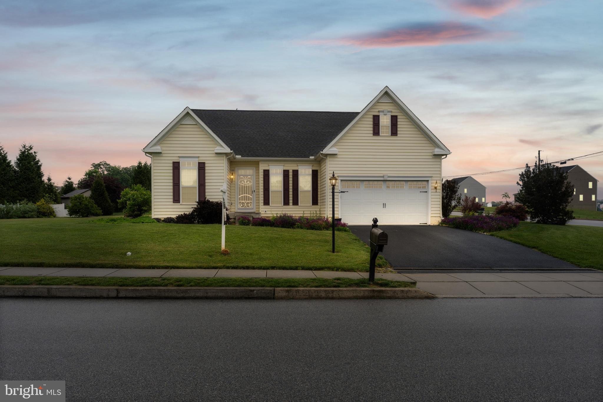 46 Tyler Drive Hanover, PA 17331 - Photo 1 of 38