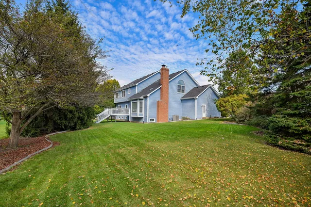 $705,900 | 310 Westhaven Circle, Geneva, IL 60134