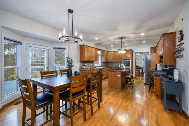 $705,900 | 310 Westhaven Circle, Geneva, IL 60134