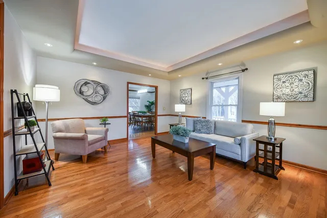 $705,900 | 310 Westhaven Circle, Geneva, IL 60134