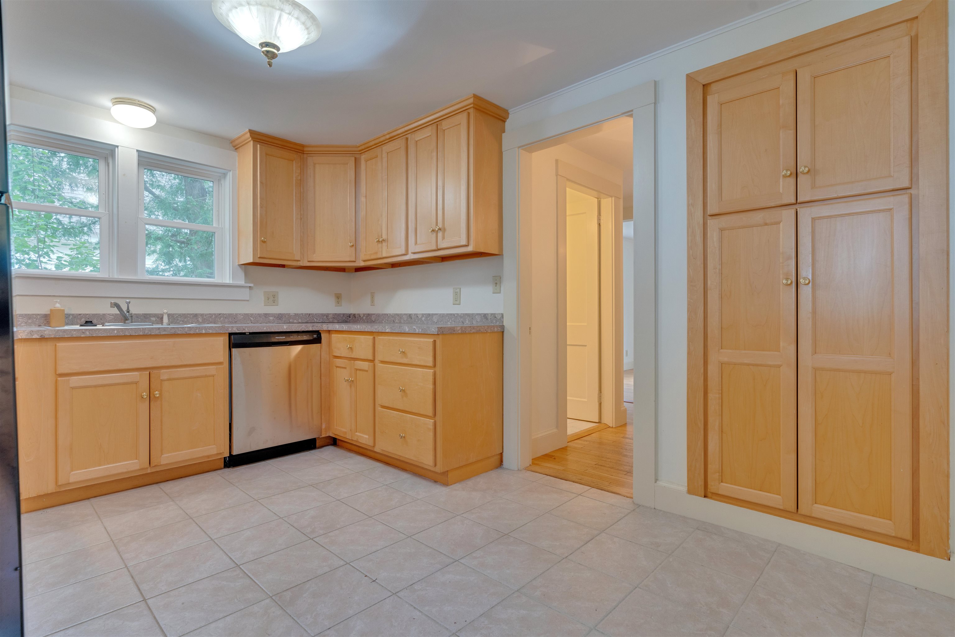 1 Magnolia Lane Exeter, NH 03833 - Photo 8 of 38
