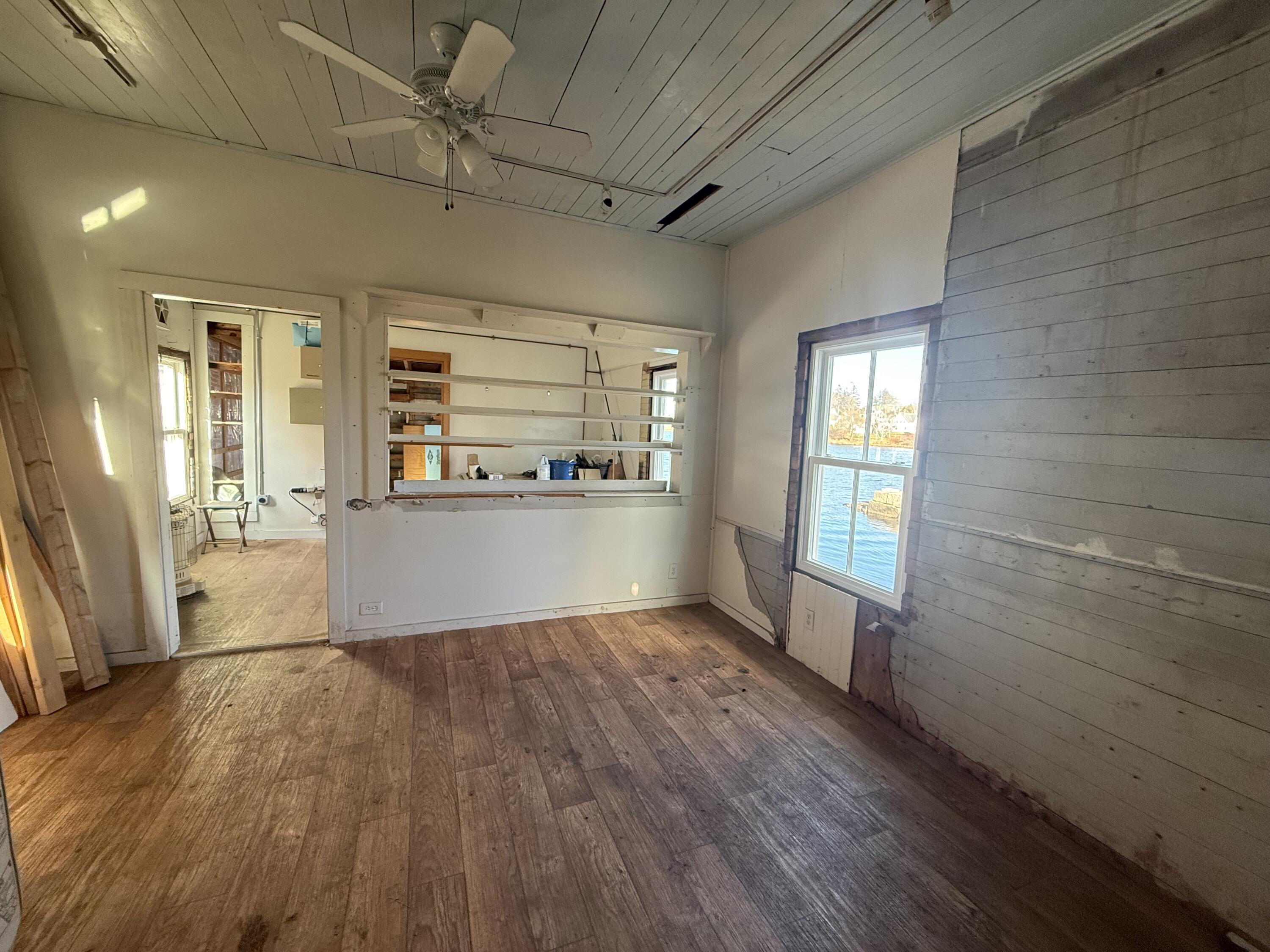 10 West Main Street Vinalhaven, ME 04863 - Photo 4 of 23 IMG_4262