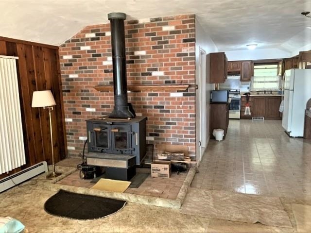 5809 Middle Street Hale, MI 48739 - Photo 17 of 36 1910564-16.JPG