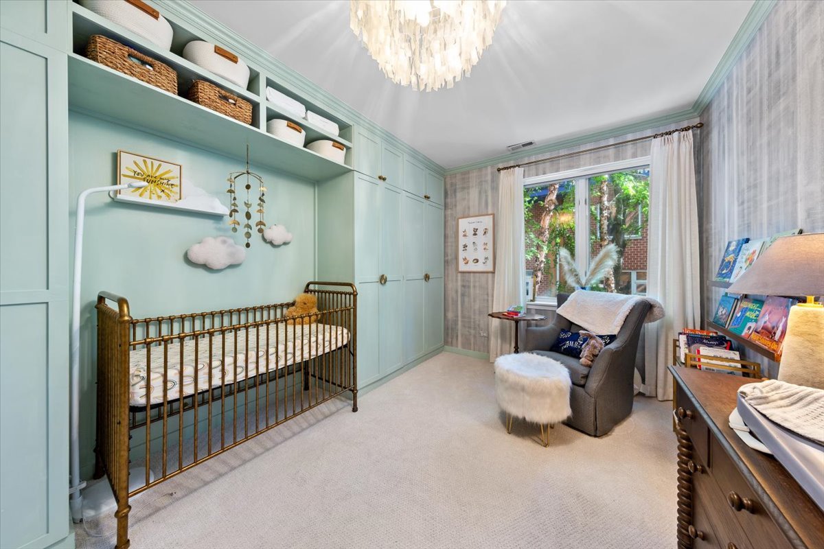 23 North Racine Avenue, Unit 424 Chicago, IL 60607 - Photo 13 of 19