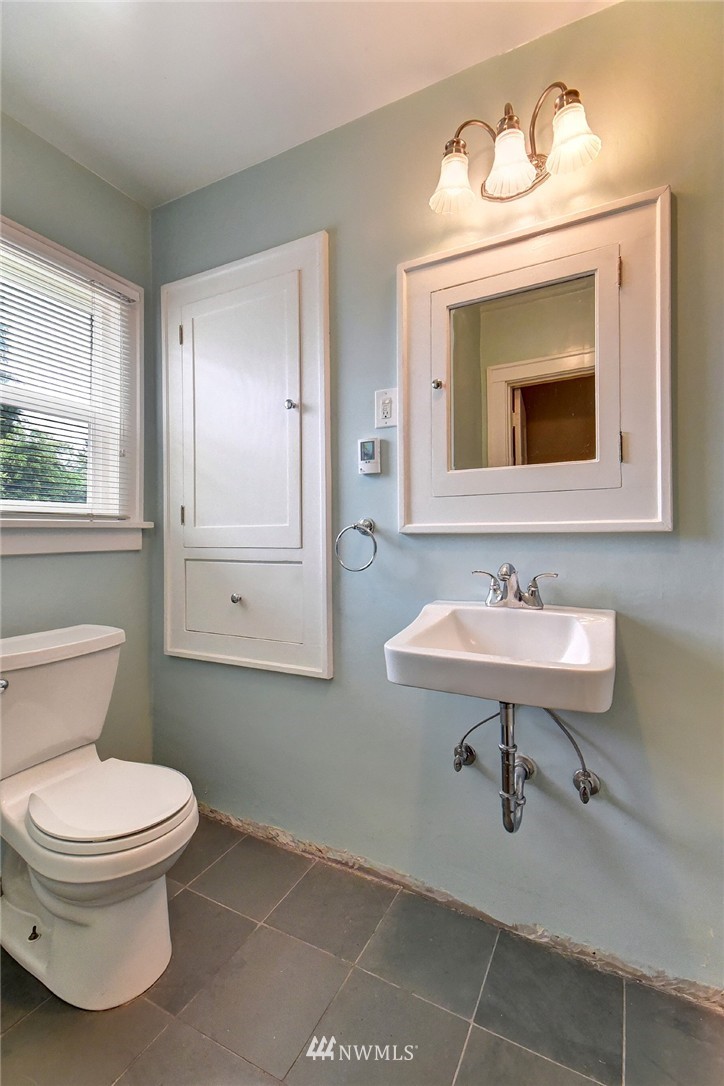 1620 North 53rd Street Seattle, WA 98103 - Photo 13 of 21 Gallery Image 13