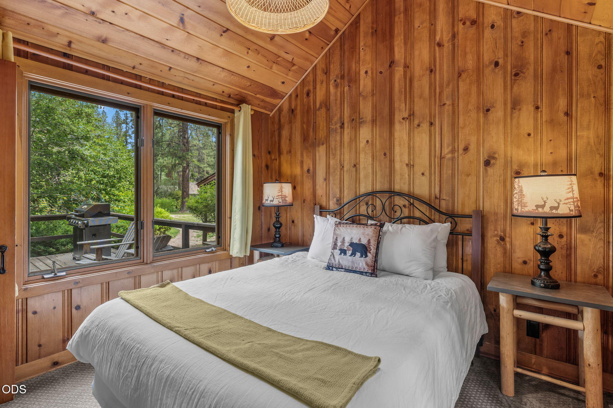 13375 Southwest Forest Service Road, Unit 3 U1 Camp Sherman, OR 97730 - Photo 14 of 29 a bedroom with a bed and a window