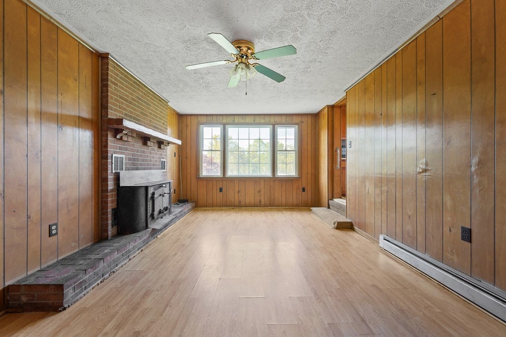 1095 Swecker Town Road Max Meadows, VA 24360 - Photo 9 of 53 Gallery Image 9