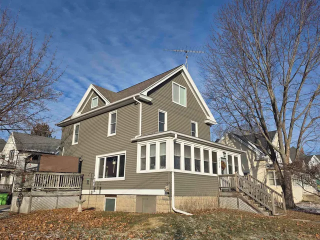 $225,000 | 219 Spring Street, Fox Lake, WI 53933