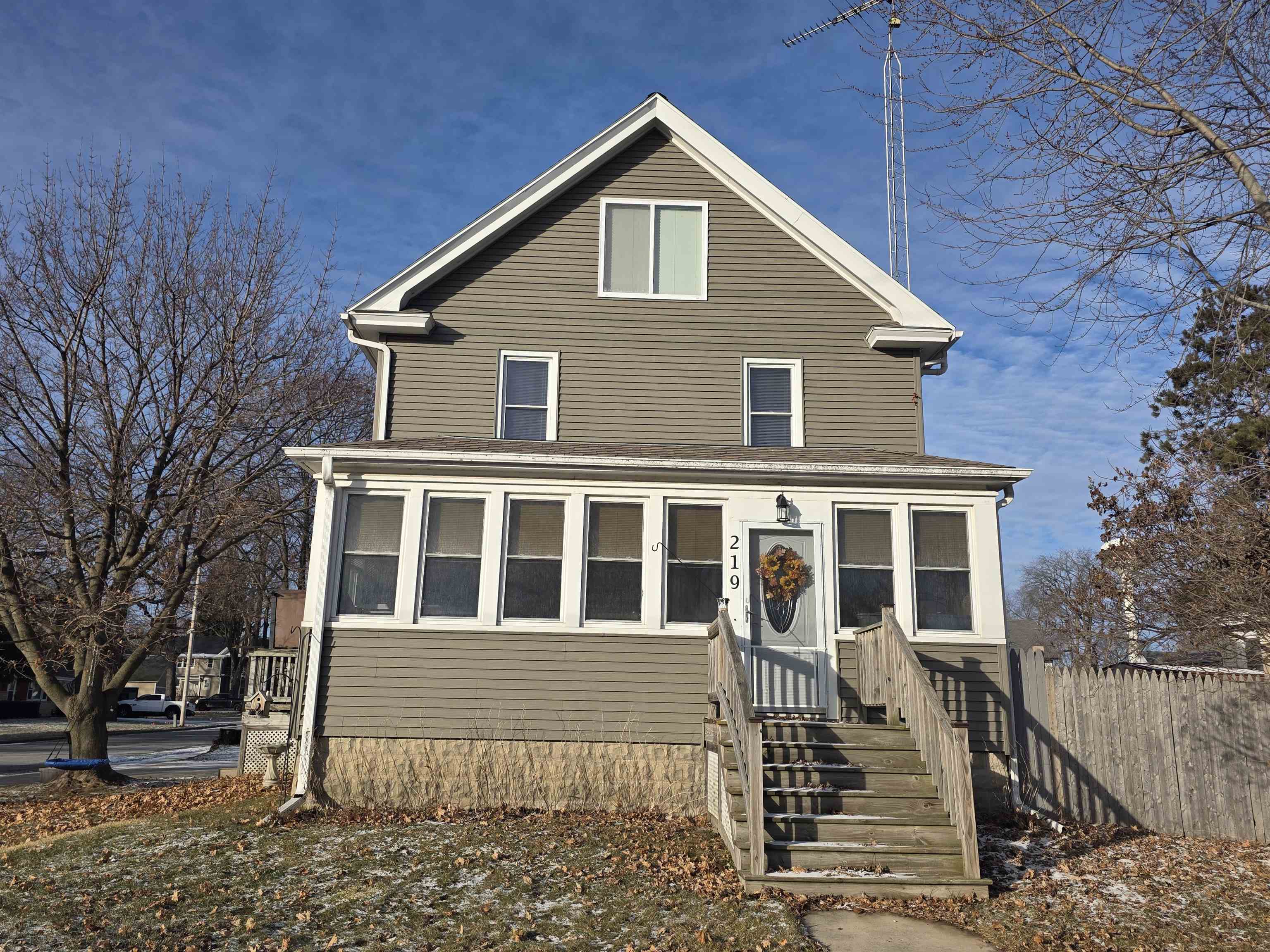 219 Spring Street Fox Lake, WI 53933 - Photo 3 of 32