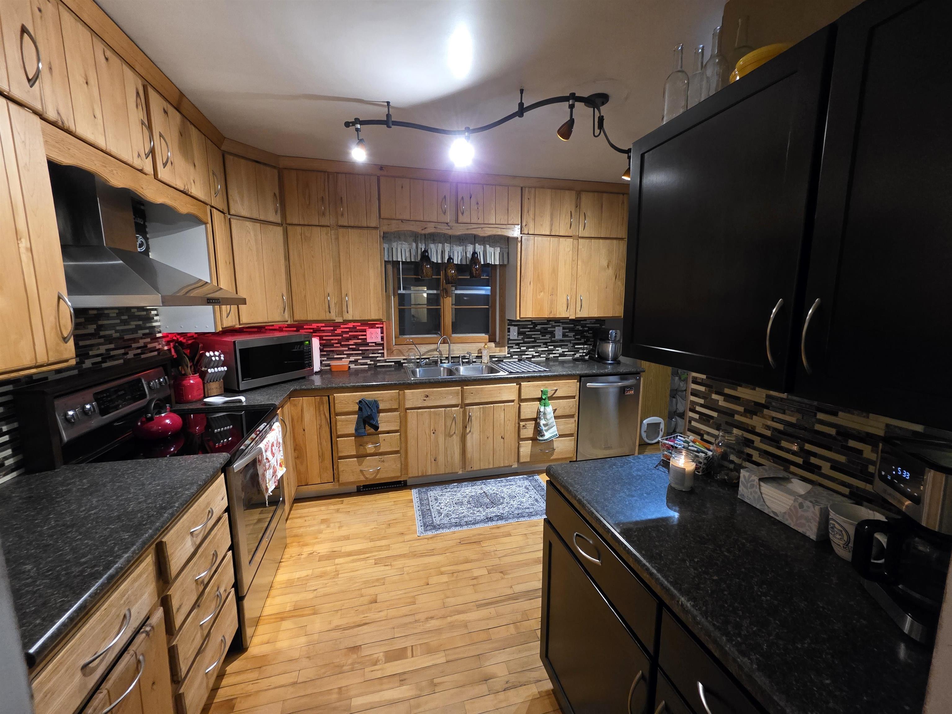 219 Spring Street Fox Lake, WI 53933 - Photo 8 of 32