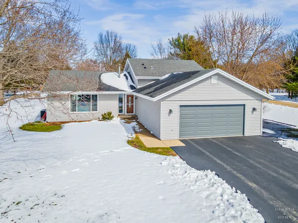 $339,000 | 12715 Waltham Close, Roscoe, IL 61073