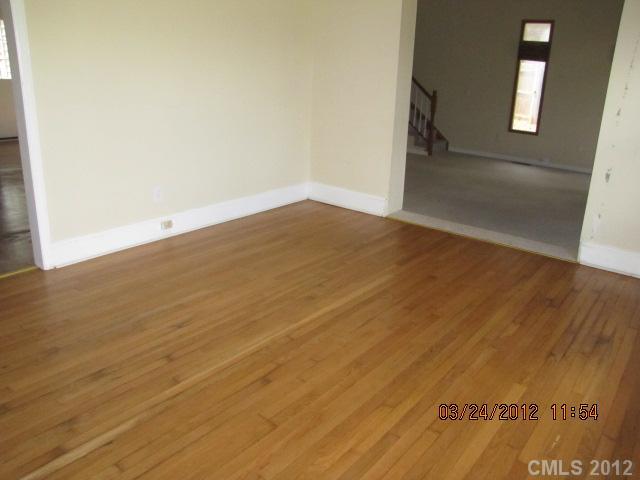 9112 Robinson Church Road Charlotte, NC 28215 - Photo 4 of 12 Gallery Image 4