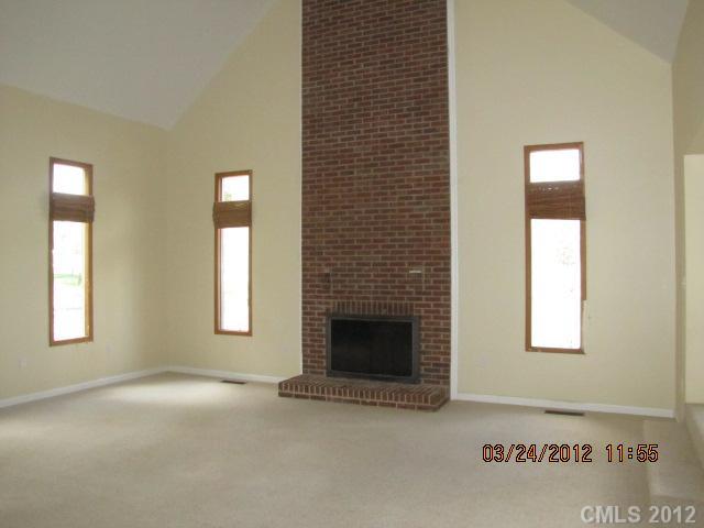 9112 Robinson Church Road Charlotte, NC 28215 - Photo 5 of 12 Gallery Image 5