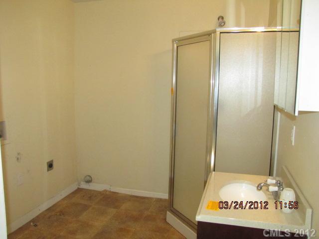 9112 Robinson Church Road Charlotte, NC 28215 - Photo 9 of 12 Gallery Image 9