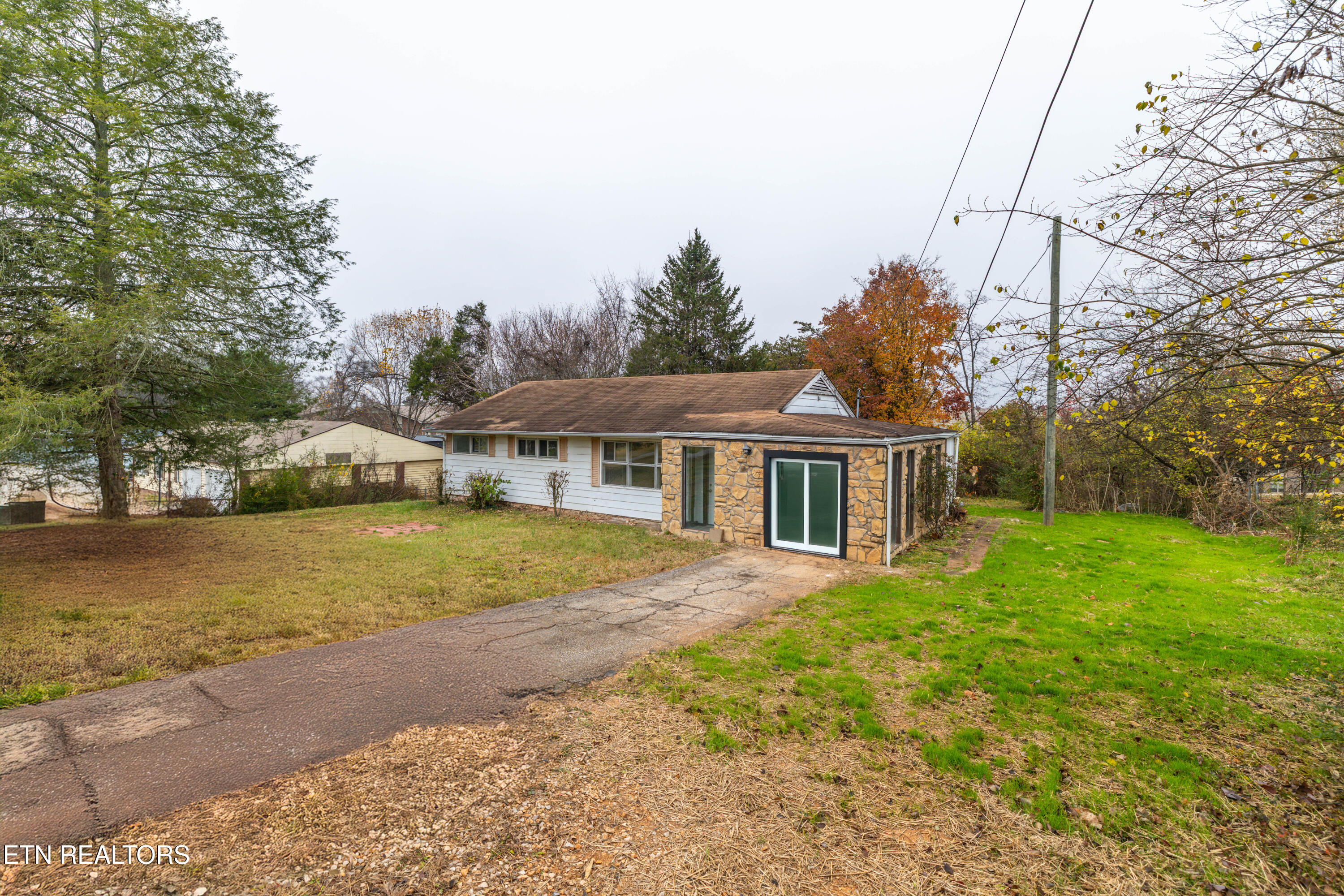 4520 Nicholas Road Northwest Knoxville, TN 37912 - Photo 2 of 27 755A0850-Edit-Edit