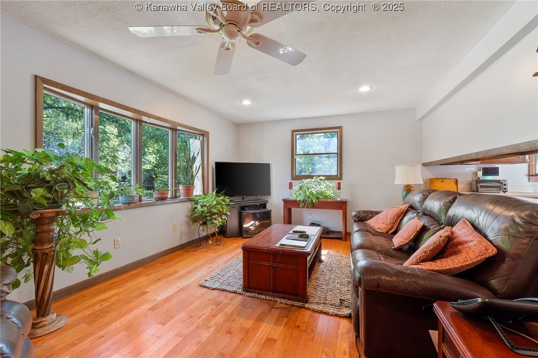 5789 Frame Road Elkview, WV 25071 - Photo 13 of 50 Gallery Image 13