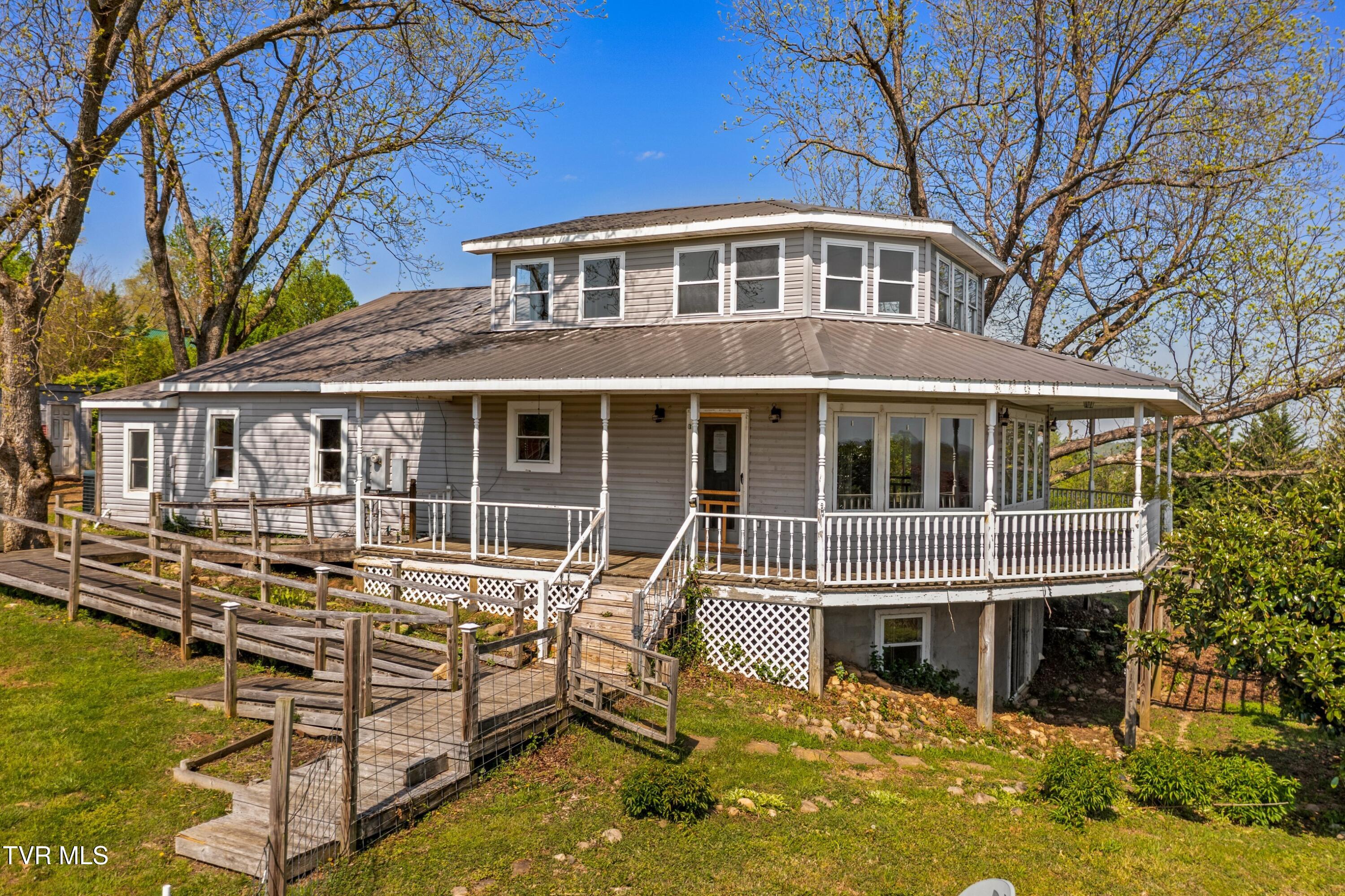 1480 Foxford Road Greeneville, TN 37743 - Photo 2 of 56 001-1480FoxfordRoad-Greeneville-TN-37743