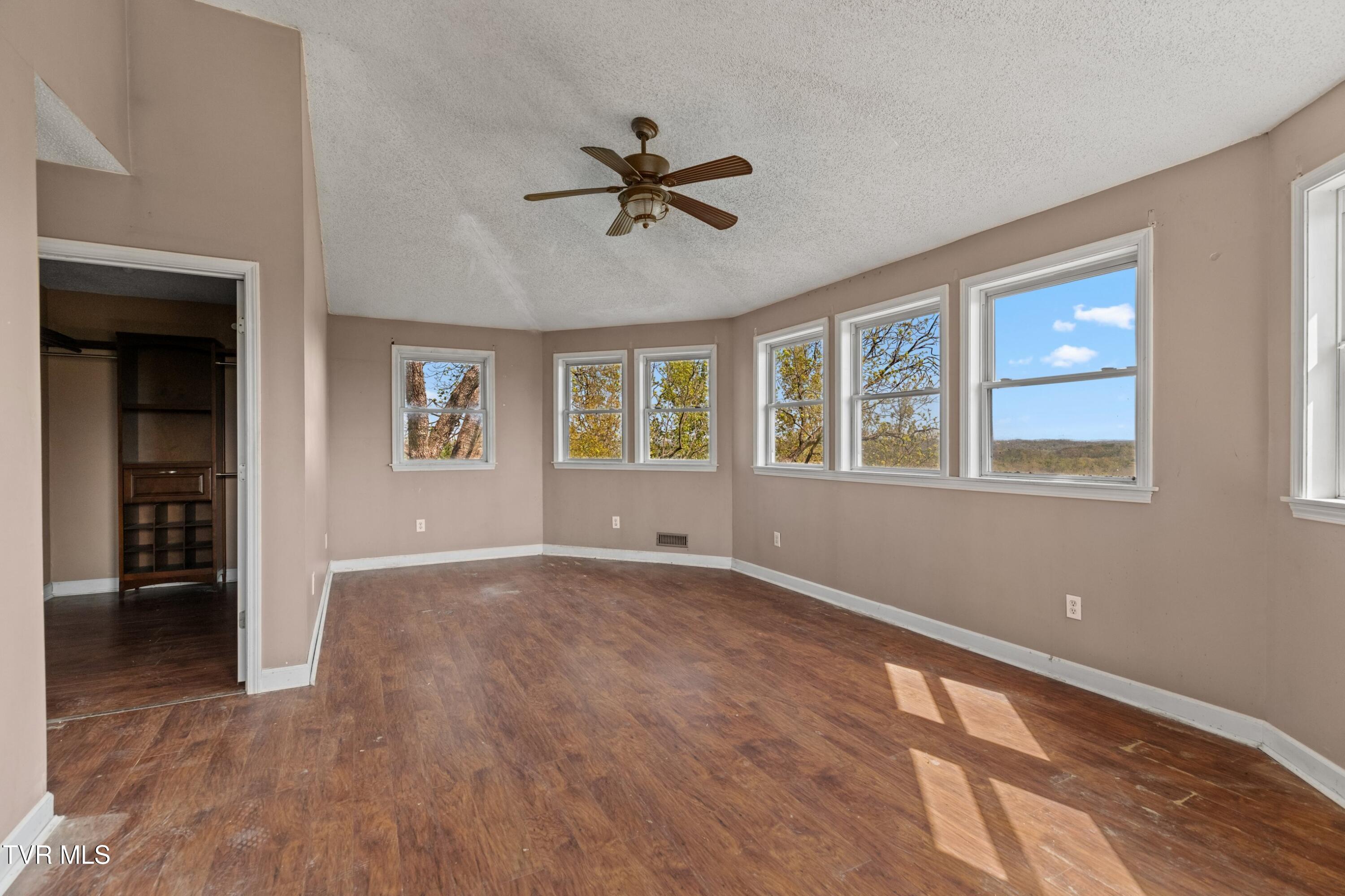 1480 Foxford Road Greeneville, TN 37743 - Photo 21 of 56 021-1480FoxfordRoad-Greeneville-TN-37743
