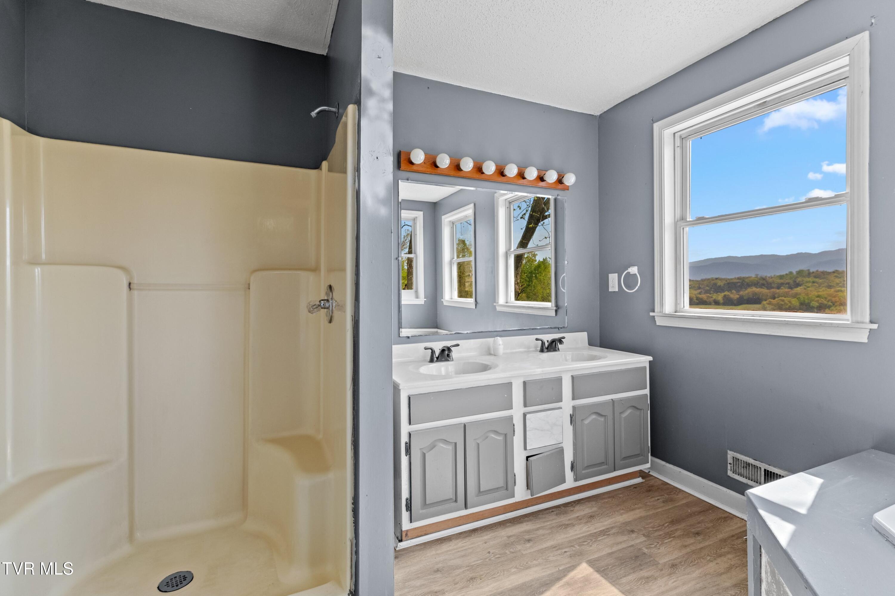 1480 Foxford Road Greeneville, TN 37743 - Photo 22 of 56 022-1480FoxfordRoad-Greeneville-TN-37743