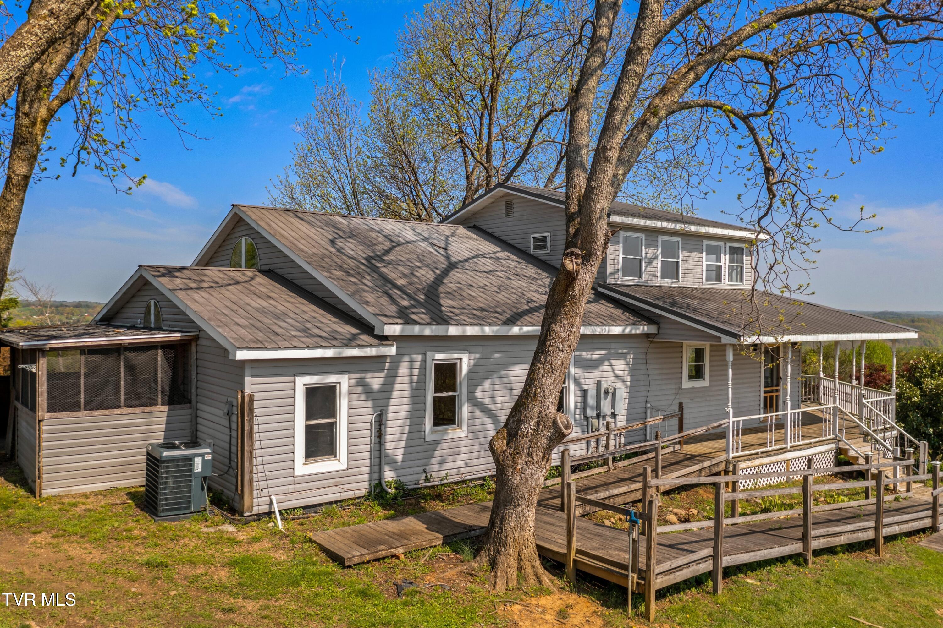 1480 Foxford Road Greeneville, TN 37743 - Photo 37 of 56 037-1480FoxfordRoad-Greeneville-TN-37743