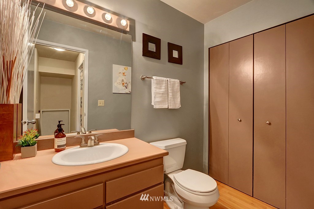6641 Beveridge Place Southwest Seattle, WA 98136 - Photo 12 of 23 Gallery Image 12