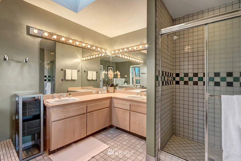 6641 Beveridge Place Southwest Seattle, WA 98136 - Photo 16 of 23 Gallery Image 16