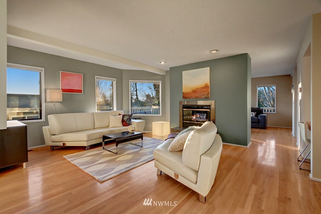 6641 Beveridge Place Southwest Seattle, WA 98136 - Photo 4 of 23 Gallery Image 4