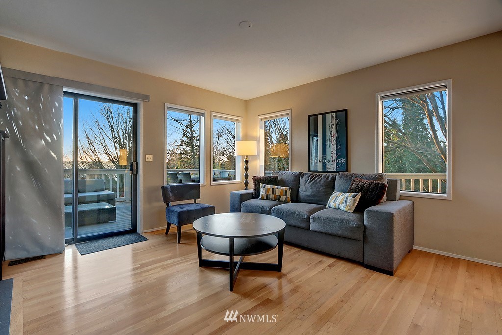 6641 Beveridge Place Southwest Seattle, WA 98136 - Photo 5 of 23 Gallery Image 5