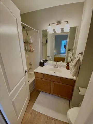 $1,700 | 11901 Swearingen Drive, Unit 117, Austin, TX 78758