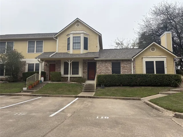 $1,700 | 11901 Swearingen Drive, Unit 117, Austin, TX 78758