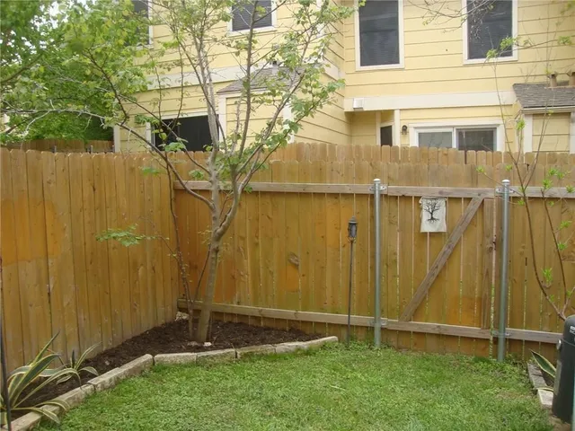 $1,700 | 11901 Swearingen Drive, Unit 117, Austin, TX 78758