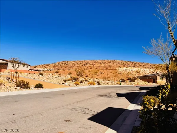 $750,000 | 9565 Camelback Creek Drive, Las Vegas, NV 89178