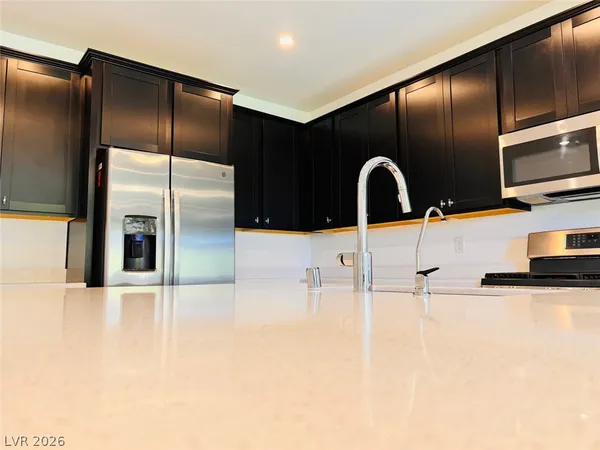 $750,000 | 9565 Camelback Creek Drive, Las Vegas, NV 89178