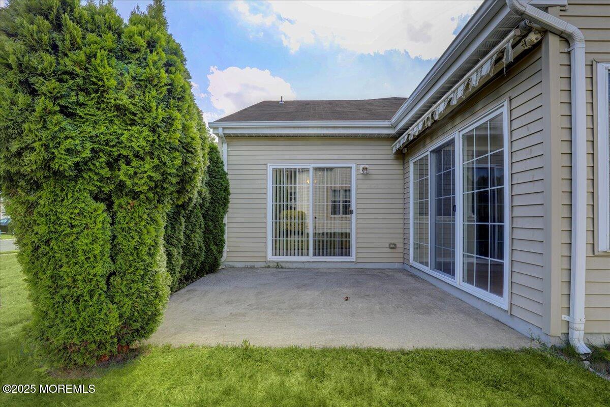 53 Pine Valley Road Jackson, NJ 08527 - Photo 36 of 51 a front view of a house with a garden
