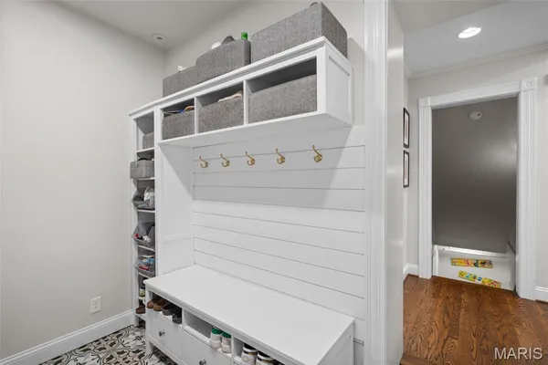 $1,050,000 | 7447 York Drive, Clayton, MO 63105