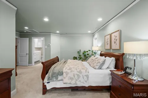 $1,050,000 | 7447 York Drive, Clayton, MO 63105