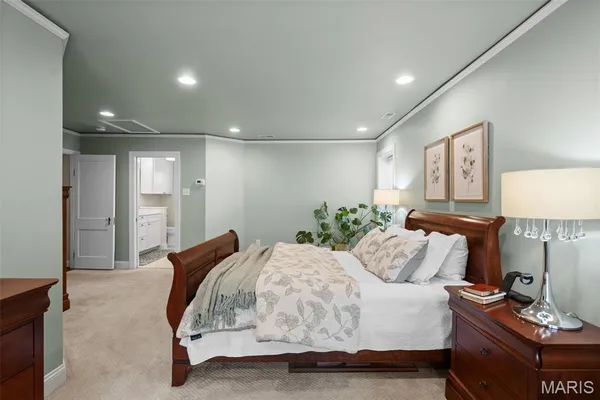 $1,050,000 | 7447 York Drive, Clayton, MO 63105