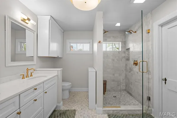 $1,050,000 | 7447 York Drive, Clayton, MO 63105