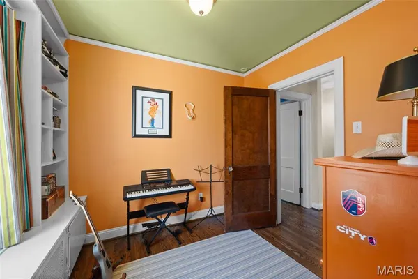 $1,050,000 | 7447 York Drive, Clayton, MO 63105