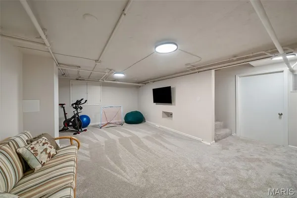 $1,050,000 | 7447 York Drive, Clayton, MO 63105