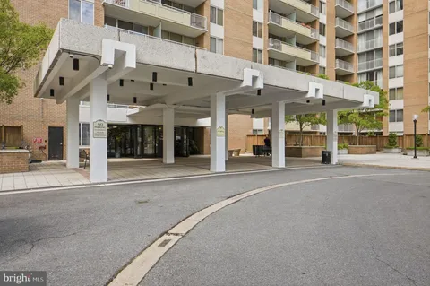 $257,900 | 3001 Veazey Terrace Northwest, Unit 1324, Washington, DC 20008