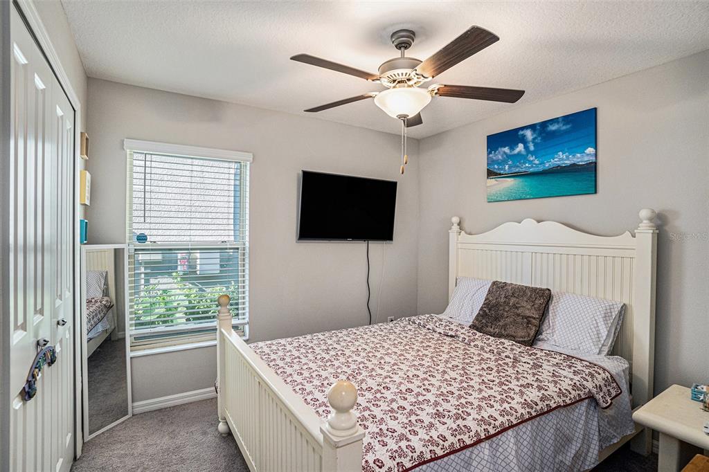 9731 Lemon Drop Loop Ruskin, FL 33573 - Photo 5 of 17