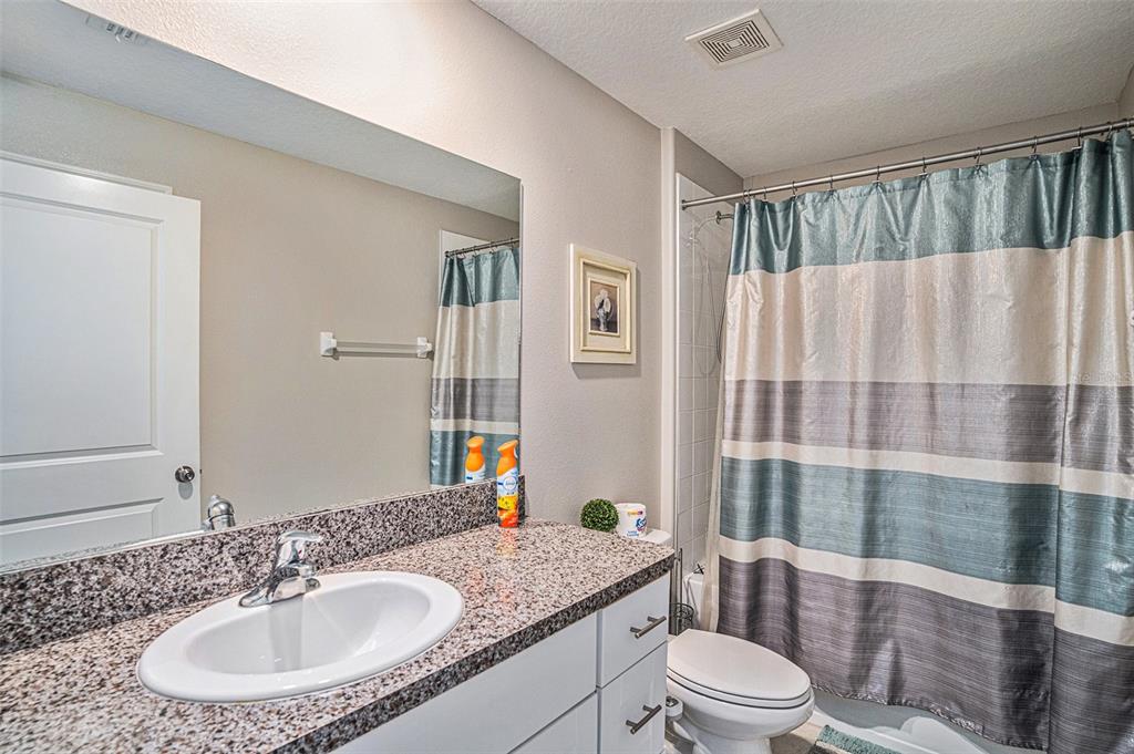 9731 Lemon Drop Loop Ruskin, FL 33573 - Photo 6 of 17