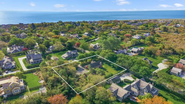 $3,995,000 | 37 Main Street, Nantucket, MA 02554