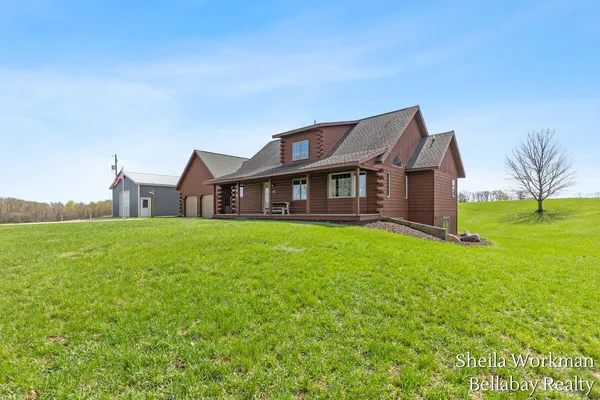 $725,000 | 7320 100th Street Southeast, Caledonia, MI 49316
