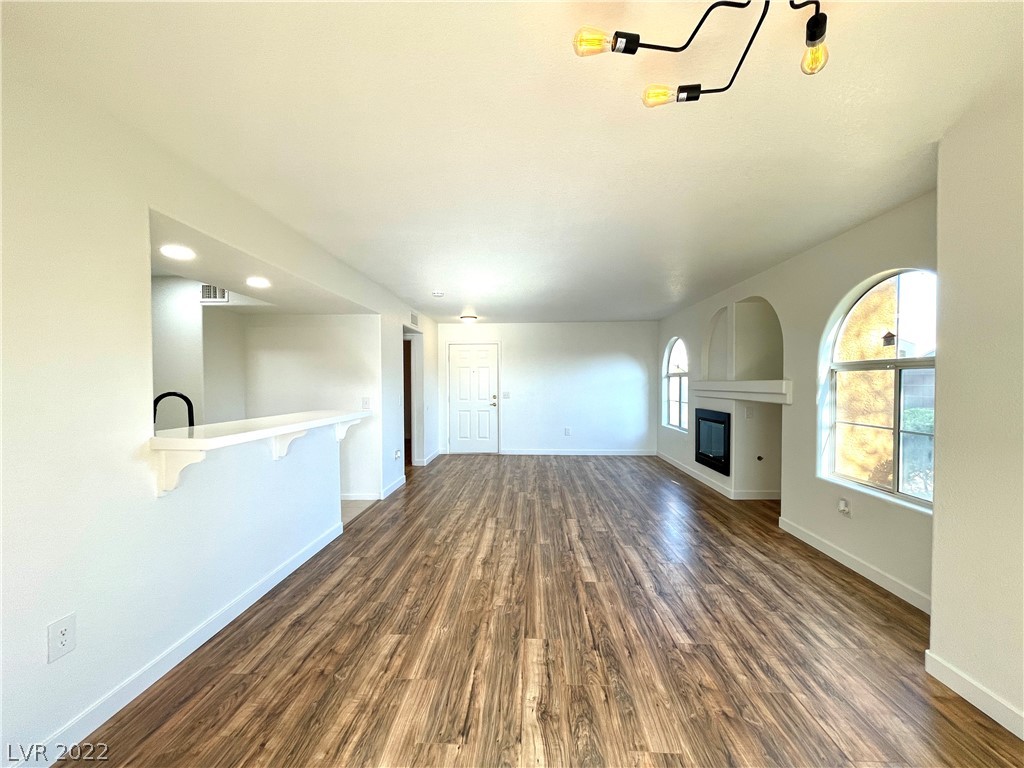 7950 West Flamingo Road, Unit 1067 Las Vegas, NV 89147 - Photo 8 of 28 Gallery Image 8