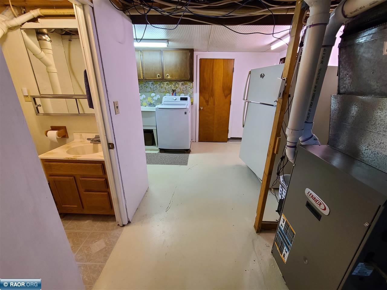 2150 East 41st Street Hibbing, MN 55746 - Photo 32 of 35