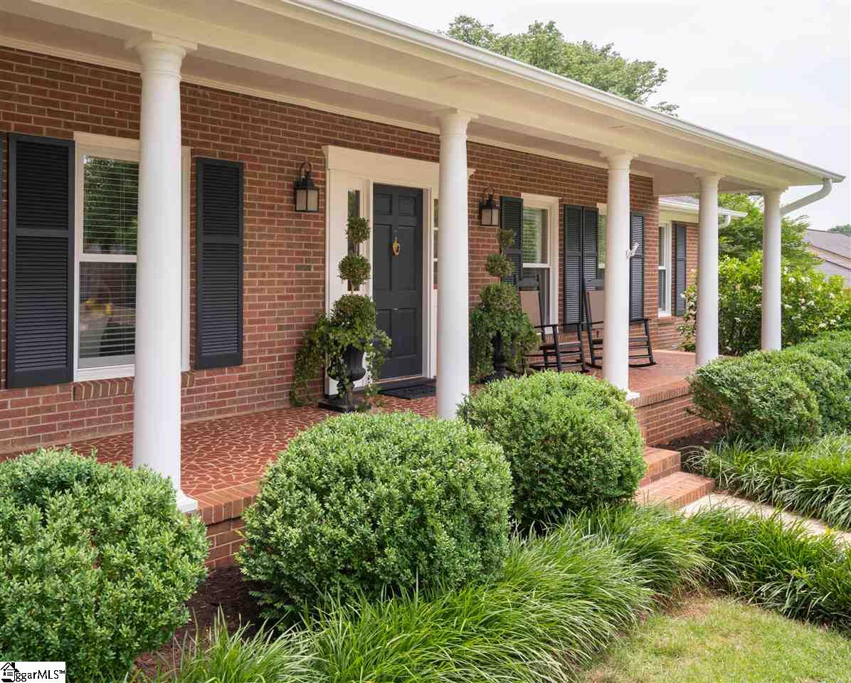 813 Wembley Road Greenville, SC 29607 - Photo 7 of 34