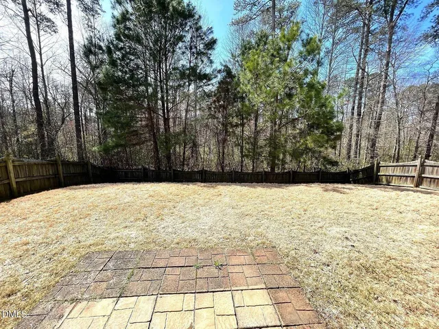 $2,185 | 359 Ashdale Drive, Fuquay-Varina, NC 27526